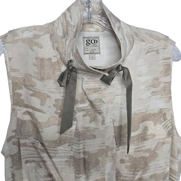 Go by GoSilk Silk Camo Print Zip Up Vest Size Medium - Picture 4 of 12